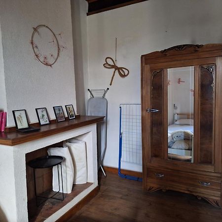 Maison Au Village Du Livre Montolieu Eksteriør bilde